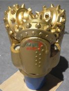 三牙輪鉆頭·鑲齒(硬質合金齒)三牙輪鉆頭和銑齒(鋼齒)三牙輪鉆頭